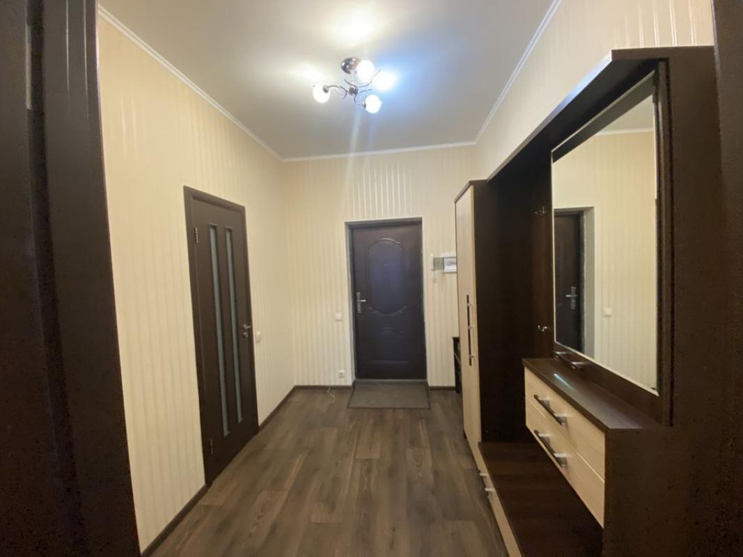 Продаж 1 кімнатної квартири 56 кв. м, Перемоги просп. 66з