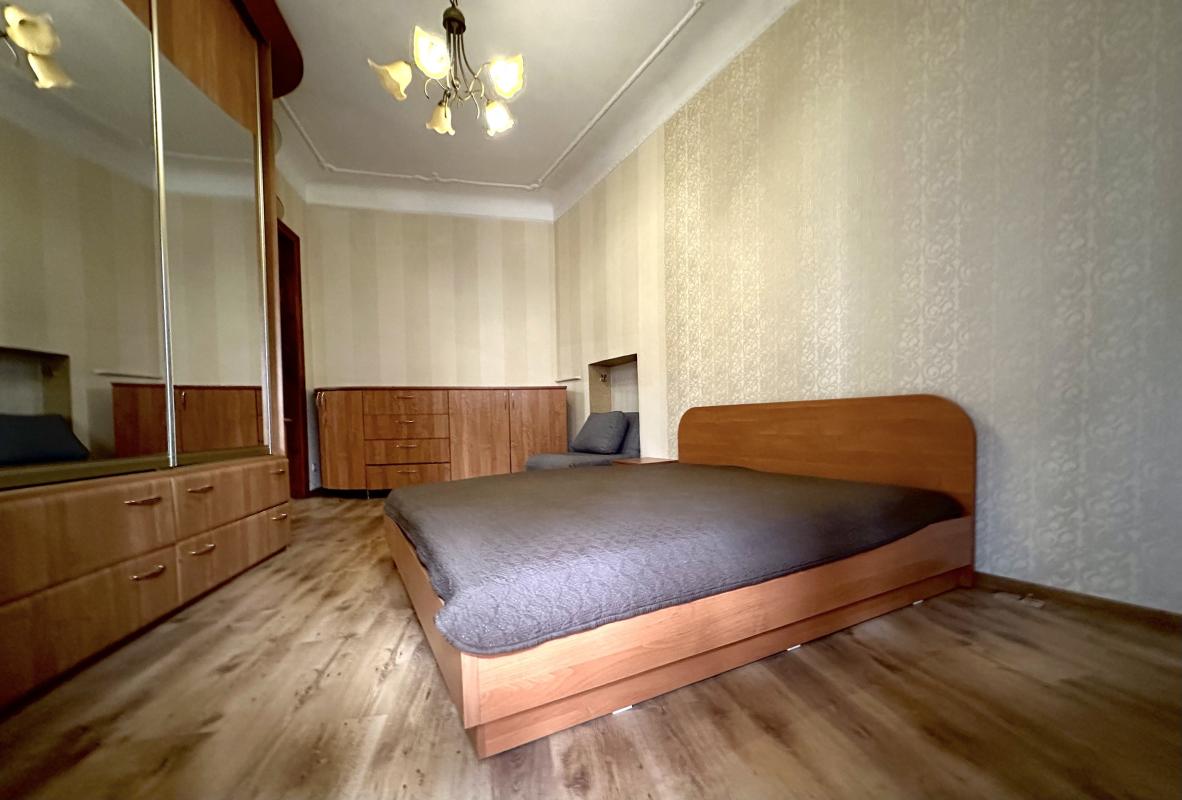 Sale 2 bedroom-(s) apartment 60 sq. m., Alchevskykh Street (Artema Street) 1/13