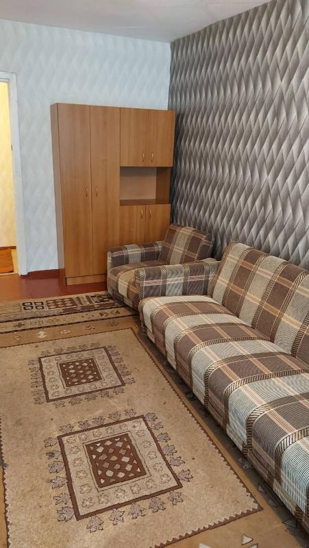 Long term rent 2 bedroom-(s) apartment Matrosova Street 14