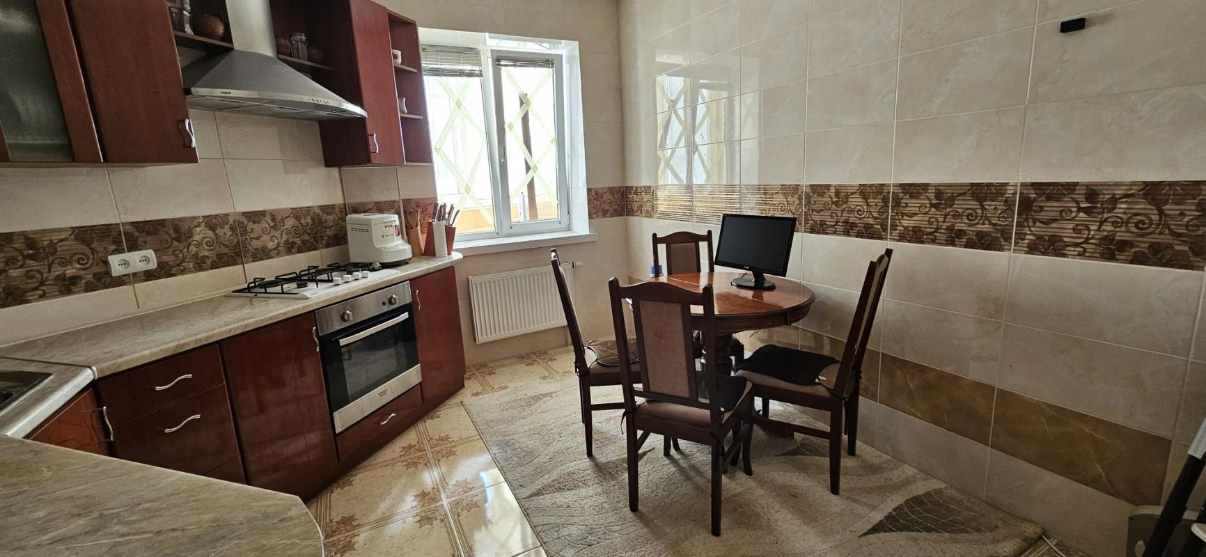 Продаж 2 кімнатної квартири 62 кв. м, Тракторобудівників просп. 103г