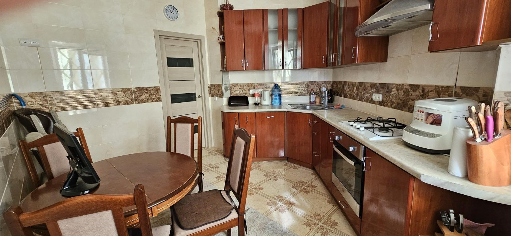 Продаж 2 кімнатної квартири 62 кв. м, Тракторобудівників просп. 103г