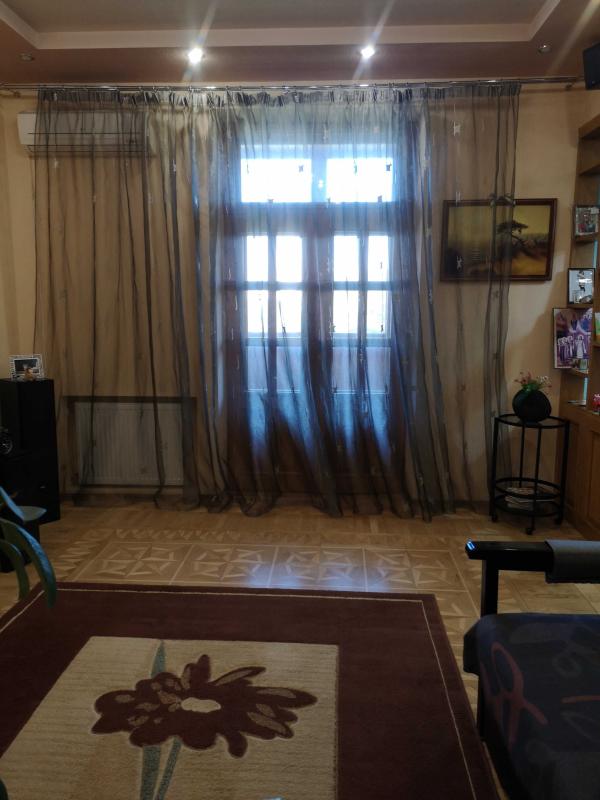 Продаж 2 кімнатної квартири 57 кв. м, Бакуліна вул. 1