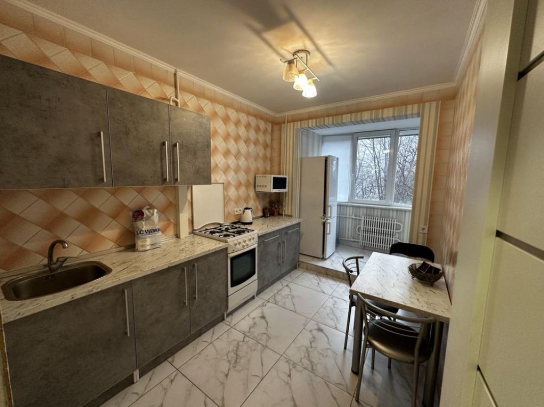 Long term rent 2 bedroom-(s) apartment Valentynivska street 24г