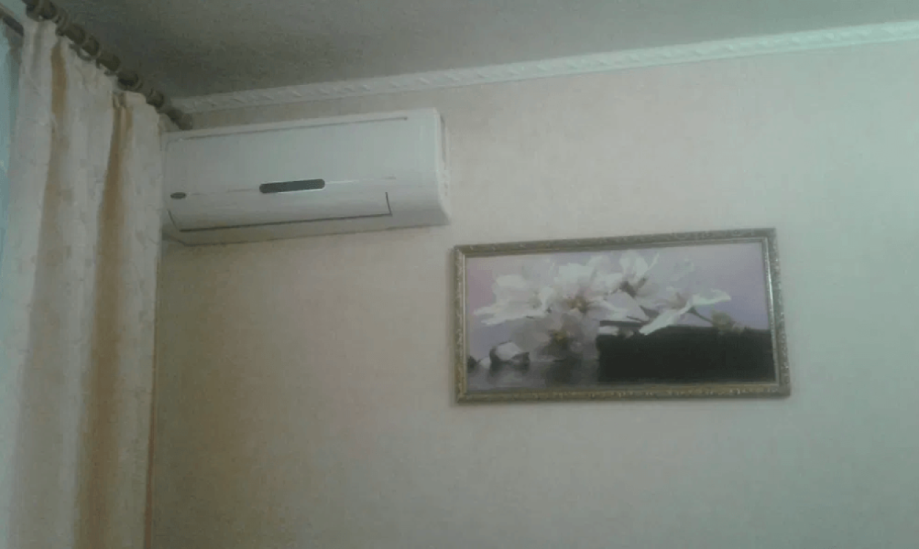 Long term rent 1 bedroom-(s) apartment Zernovyi Lane 5в