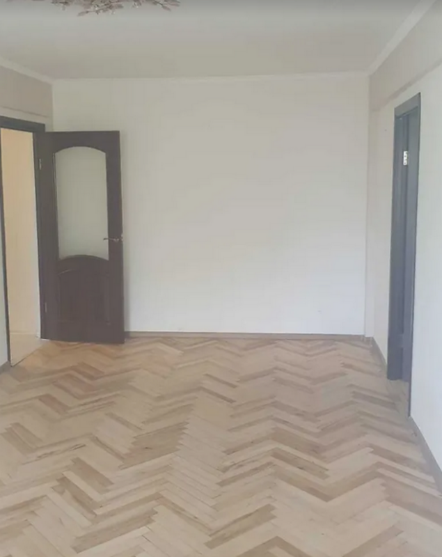 Продажа 2 комнатной квартиры 46 кв. м, Героев Крут ул. 9