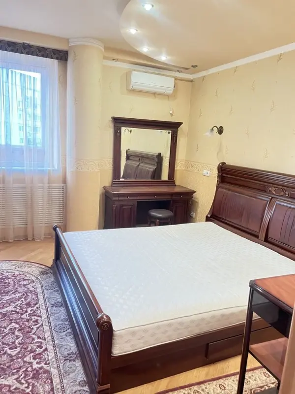 Apartment for rent - Druzhby Narodiv Street 208а