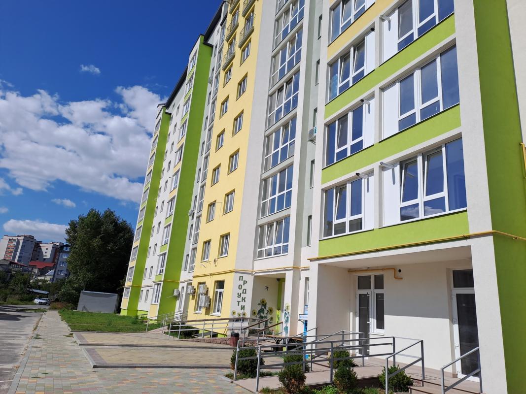 Продаж 3 кімнатної квартири 85 кв. м, Чумацька вул.