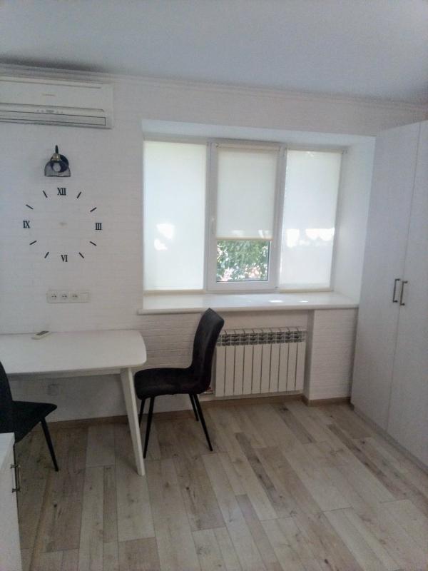 Long term rent 1 bedroom-(s) apartment Vorobiova Lane