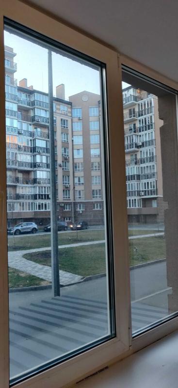 Sale 1 bedroom-(s) apartment 40 sq. m., Metrolohichna Street