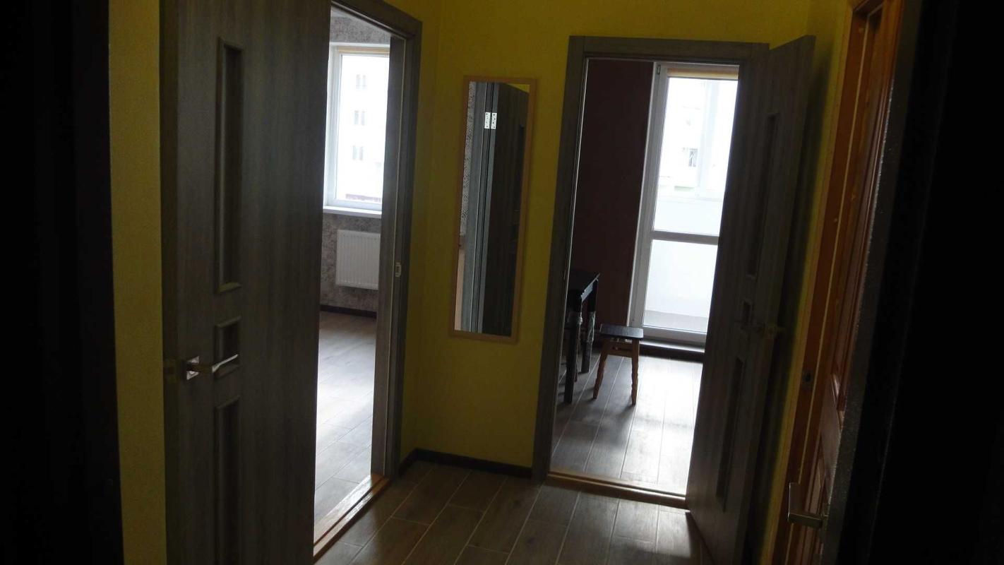 Long term rent 1 bedroom-(s) apartment Myru Street