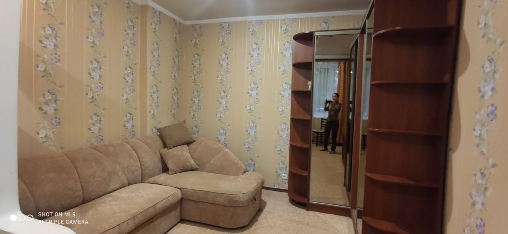 Long term rent 1 bedroom-(s) apartment Lopatynsky Lane 5