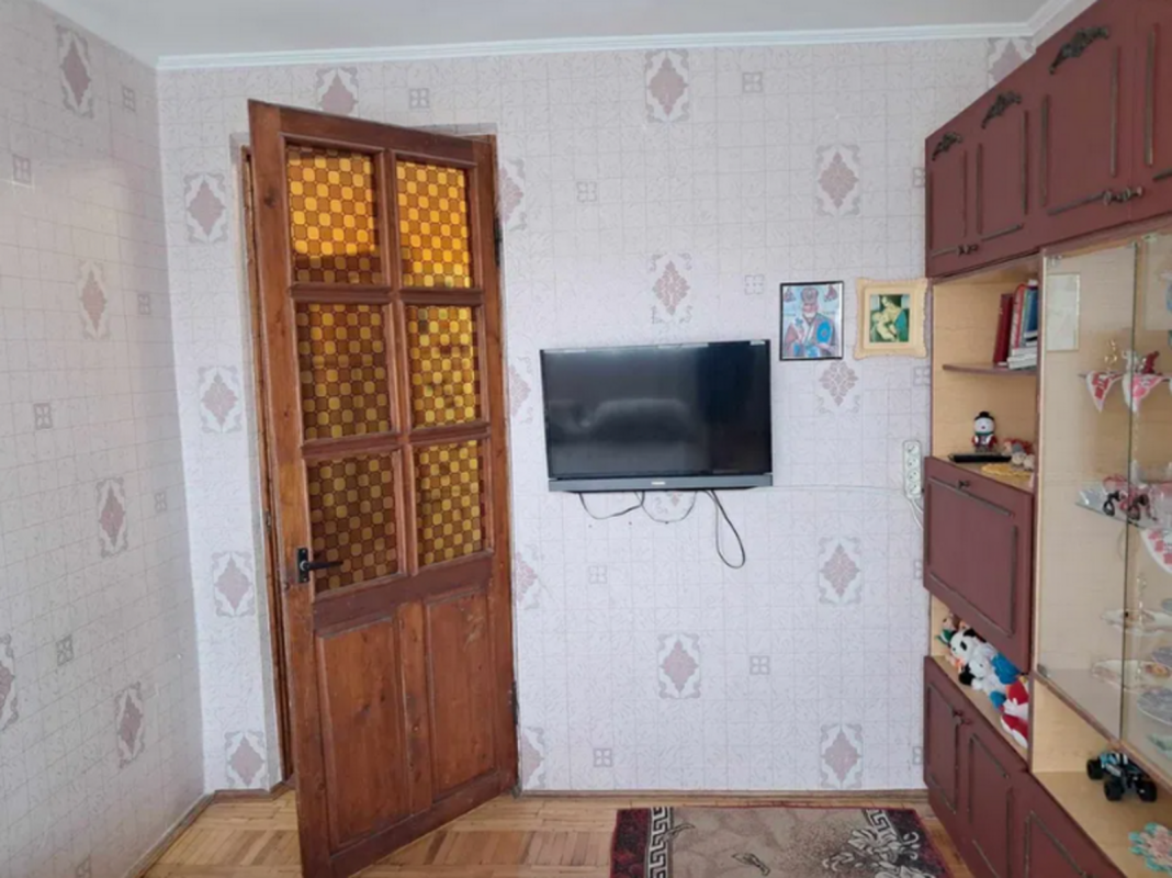 Продаж 2 кімнатної квартири 36 кв. м, Микулинецька вул. 8