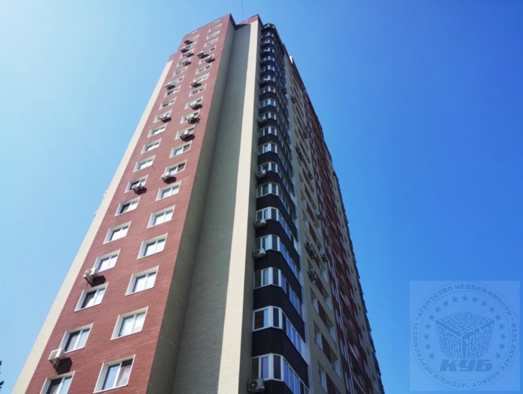 Продаж 2 кімнатної квартири 72 кв. м, Гарматна вул. 31а