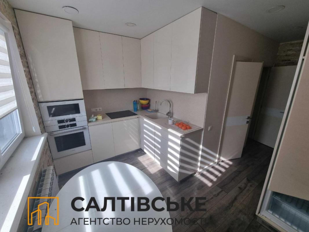 Sale 3 bedroom-(s) apartment 68 sq. m., Krychevskoho street 37