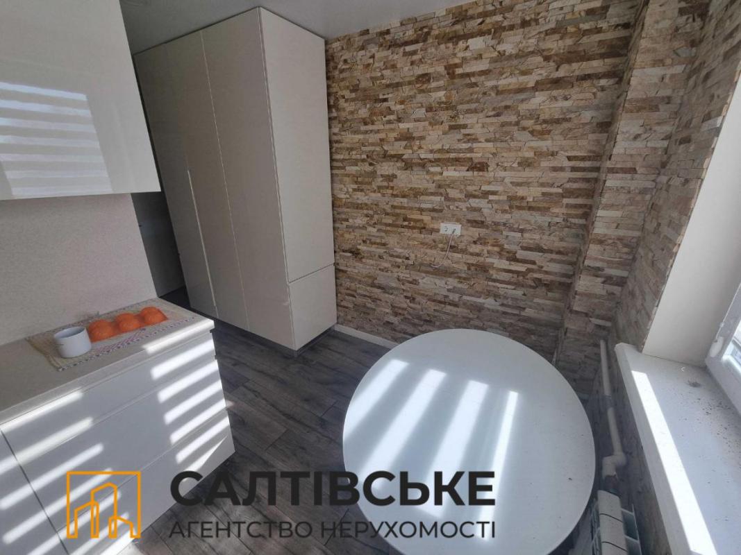 Sale 3 bedroom-(s) apartment 68 sq. m., Krychevskoho street 37