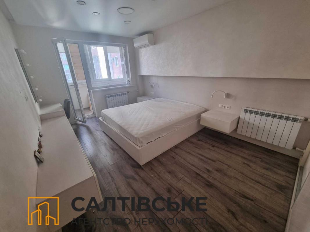 Продаж 3 кімнатної квартири 68 кв. м, Кричевського вул. 37