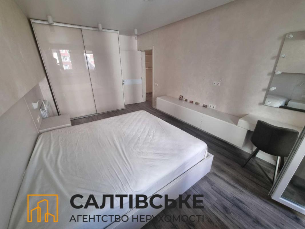 Sale 3 bedroom-(s) apartment 68 sq. m., Krychevskoho street 37