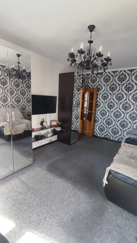 Long term rent 2 bedroom-(s) apartment Oleksandrivskyi Avenue (Kosiora Avenue) 69д