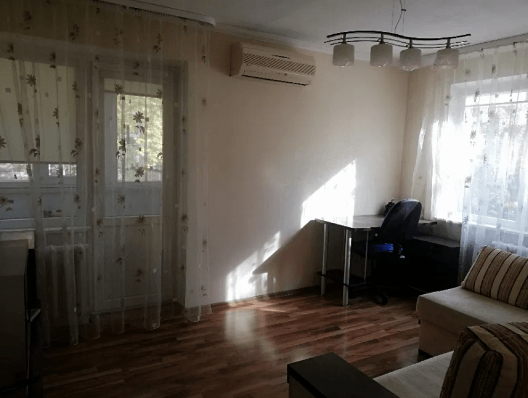 Long term rent 2 bedroom-(s) apartment 23 Serpnya Street 29а