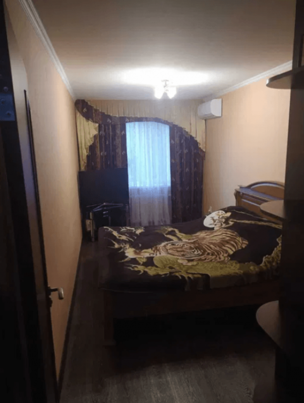 Продаж 3 кімнатної квартири 58 кв. м, Жасміновий бульв. (Петра Слинька) 7