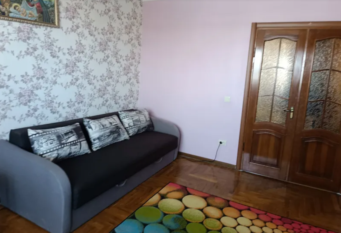 Sale 3 bedroom-(s) apartment 62 sq. m., Luchakivskoho Street 11