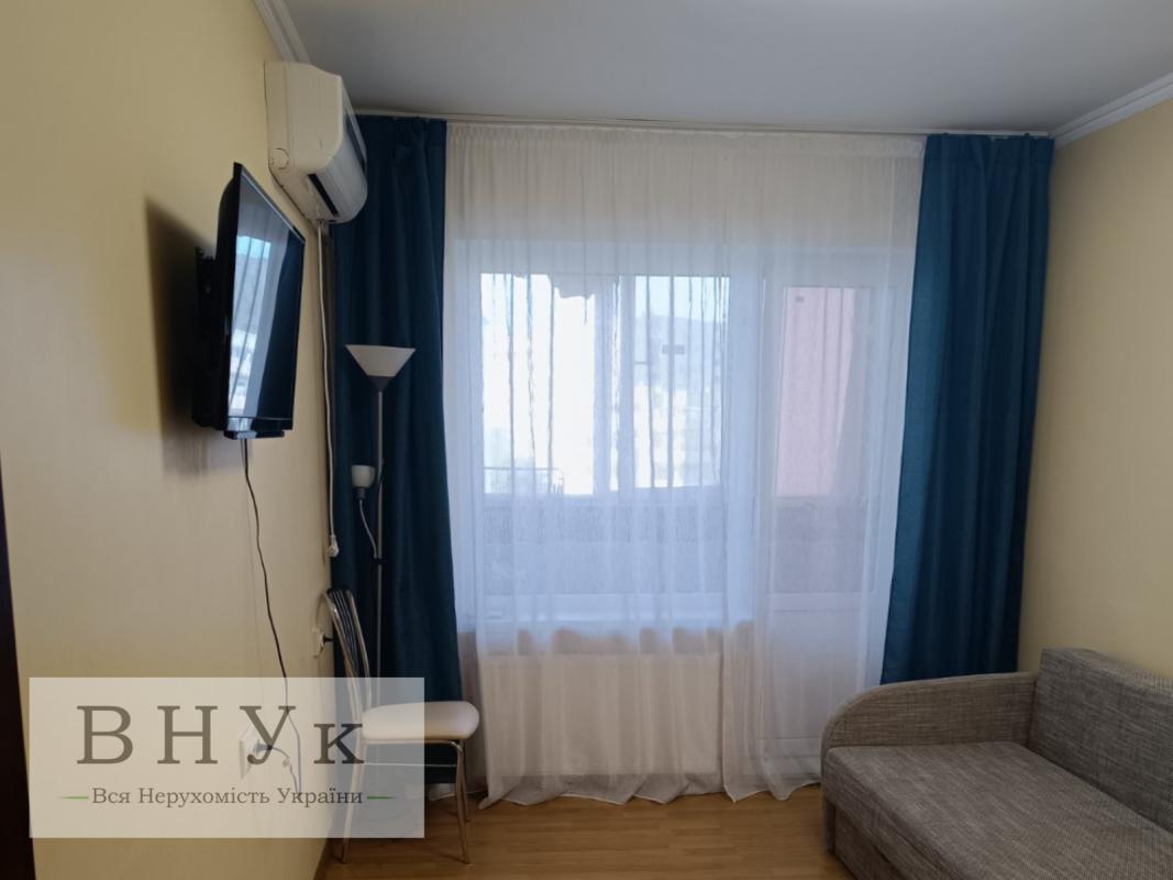 Sale 3 bedroom-(s) apartment 62 sq. m., Luchakivskoho Street 14