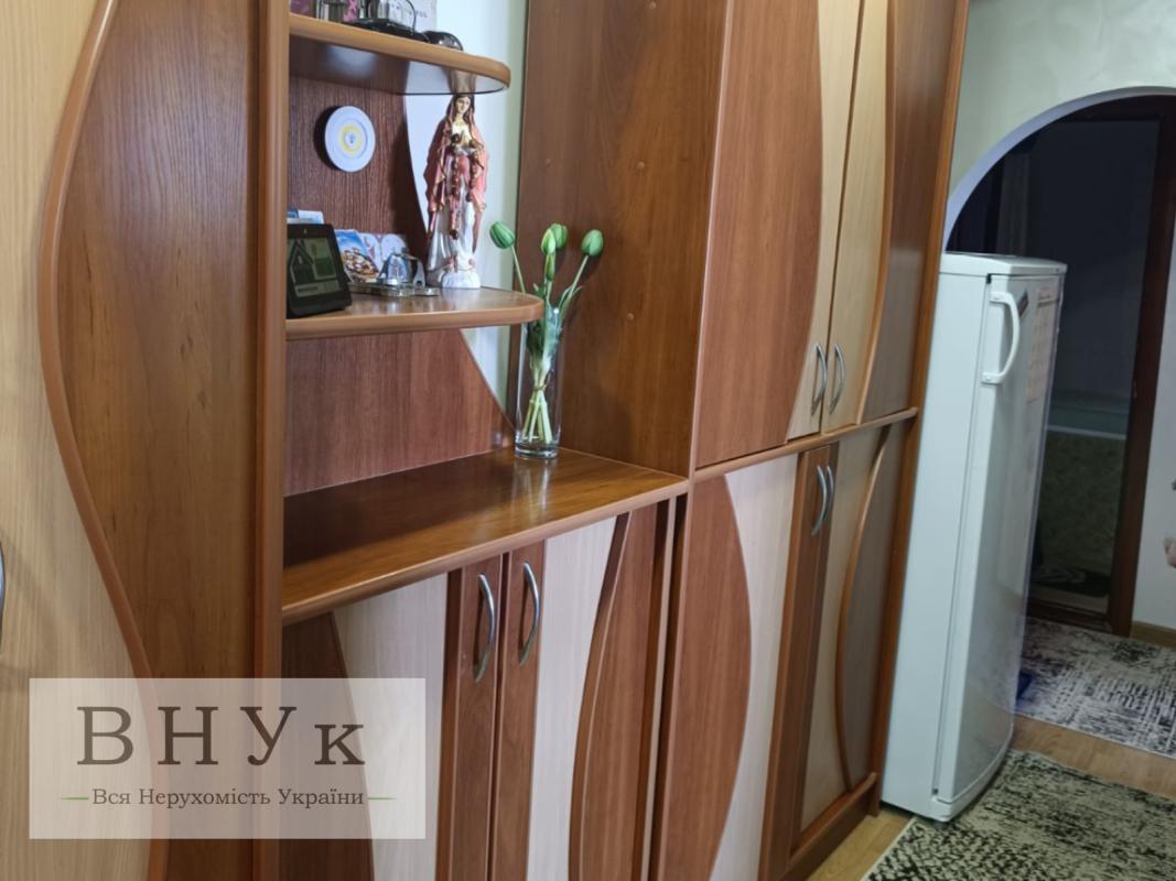 Sale 3 bedroom-(s) apartment 62 sq. m., Luchakivskoho Street 14