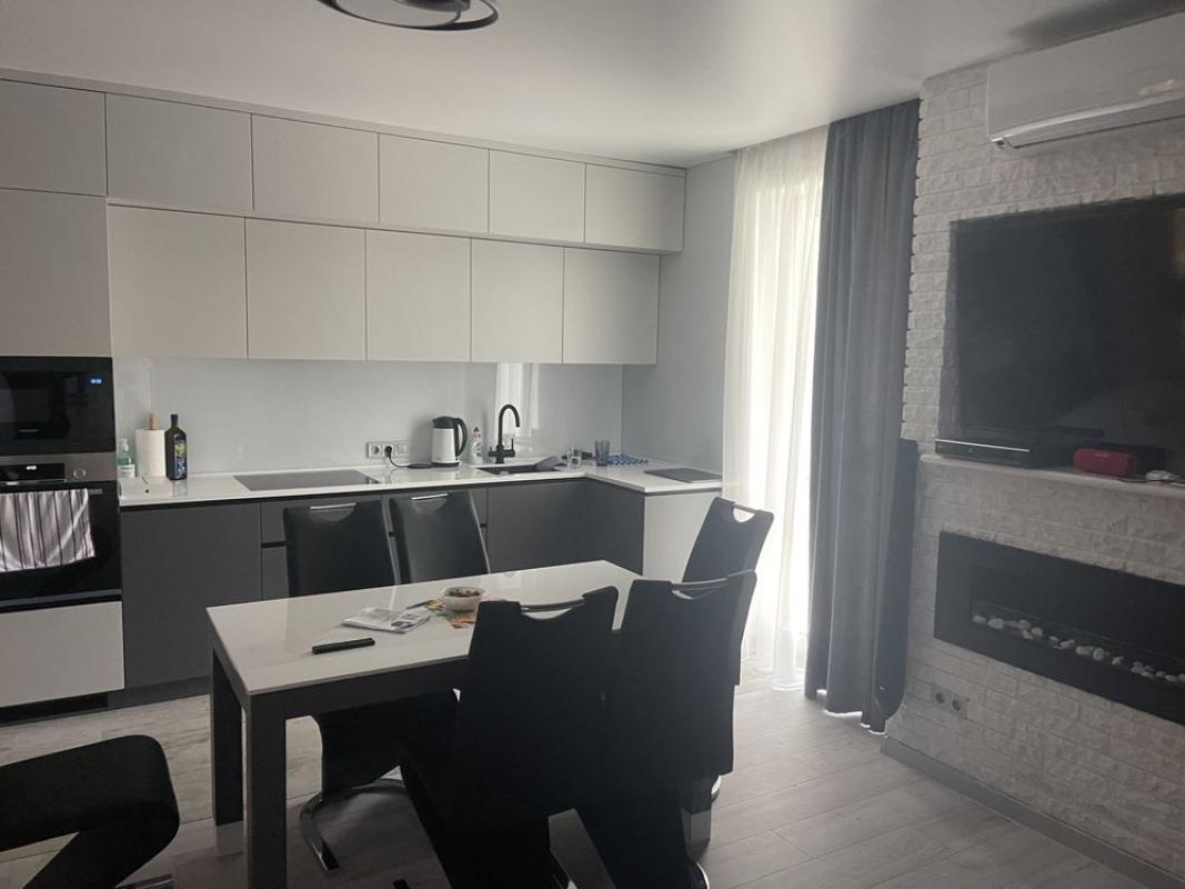 Sale 2 bedroom-(s) apartment 72 sq. m., Yelyzavetynska Street 1