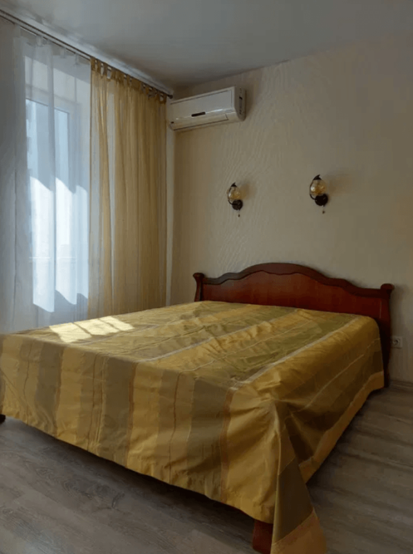 Long term rent 1 bedroom-(s) apartment Zalyvna Street 4