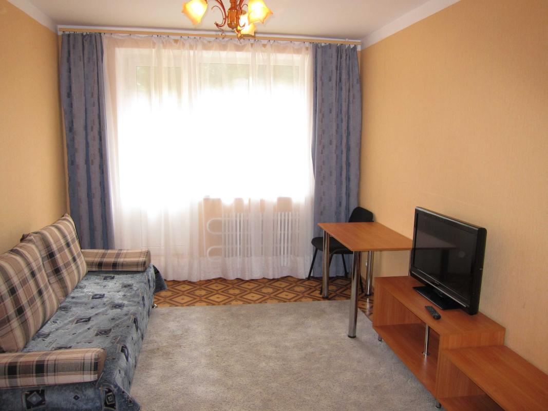 Long term rent 1 bedroom-(s) apartment Illinska Street 59