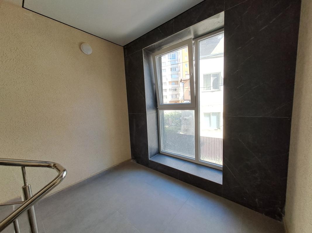 Sale 2 bedroom-(s) apartment 72 sq. m., Shpytalna Street 20