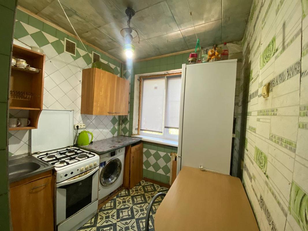 Продаж 2 кімнатної квартири 44 кв. м, Байрона просп. (Героїв Сталінграда) 138б