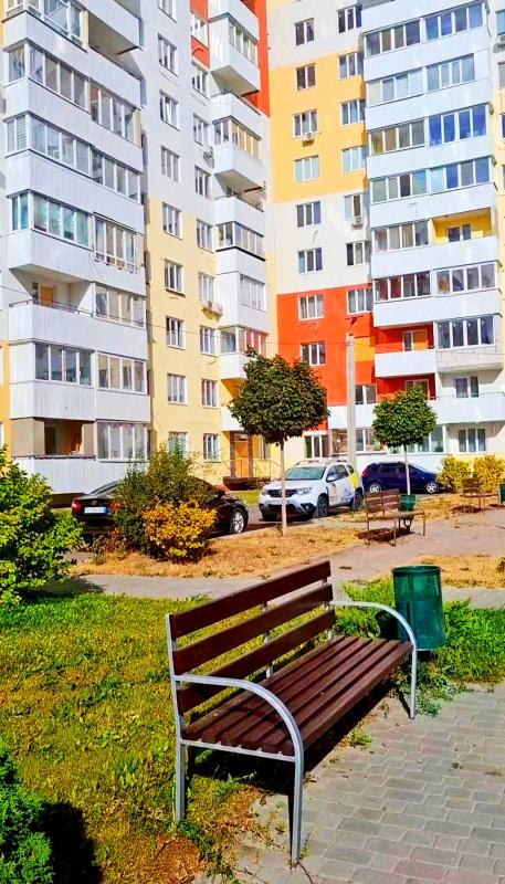 Sale 3 bedroom-(s) apartment 88 sq. m., Hvardiytsiv-Shyronintsiv Street 72а