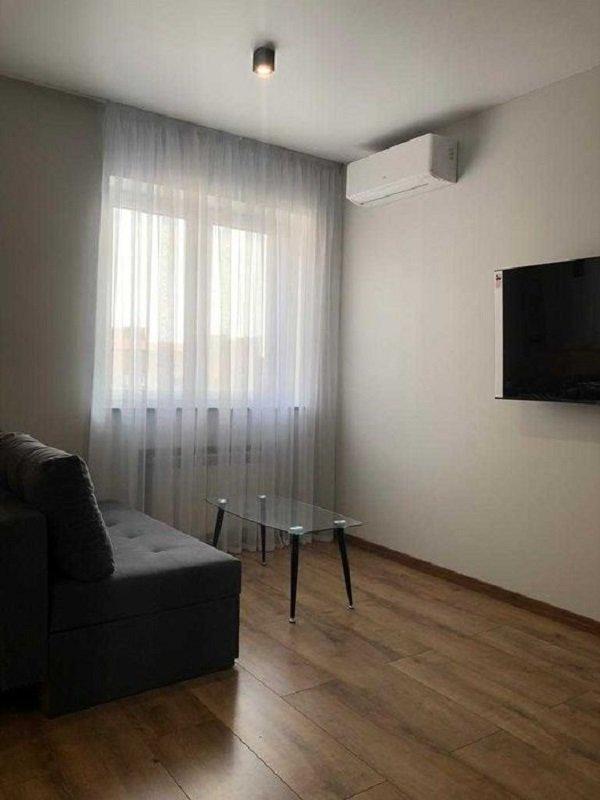 Long term rent 1 bedroom-(s) apartment Myronosytska Street