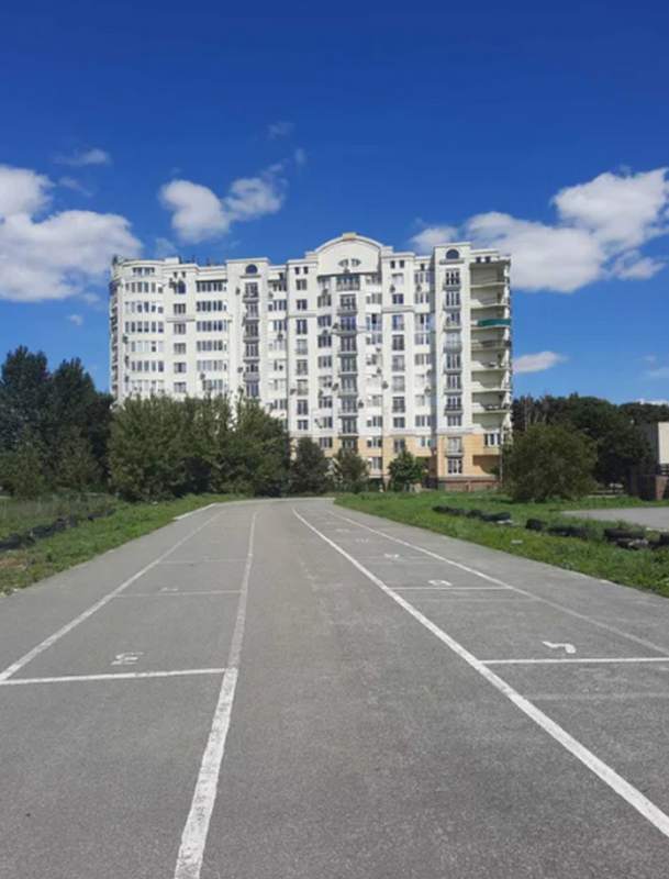 Продаж 3 кімнатної квартири 92 кв. м, Торговиця вул. (Живова)