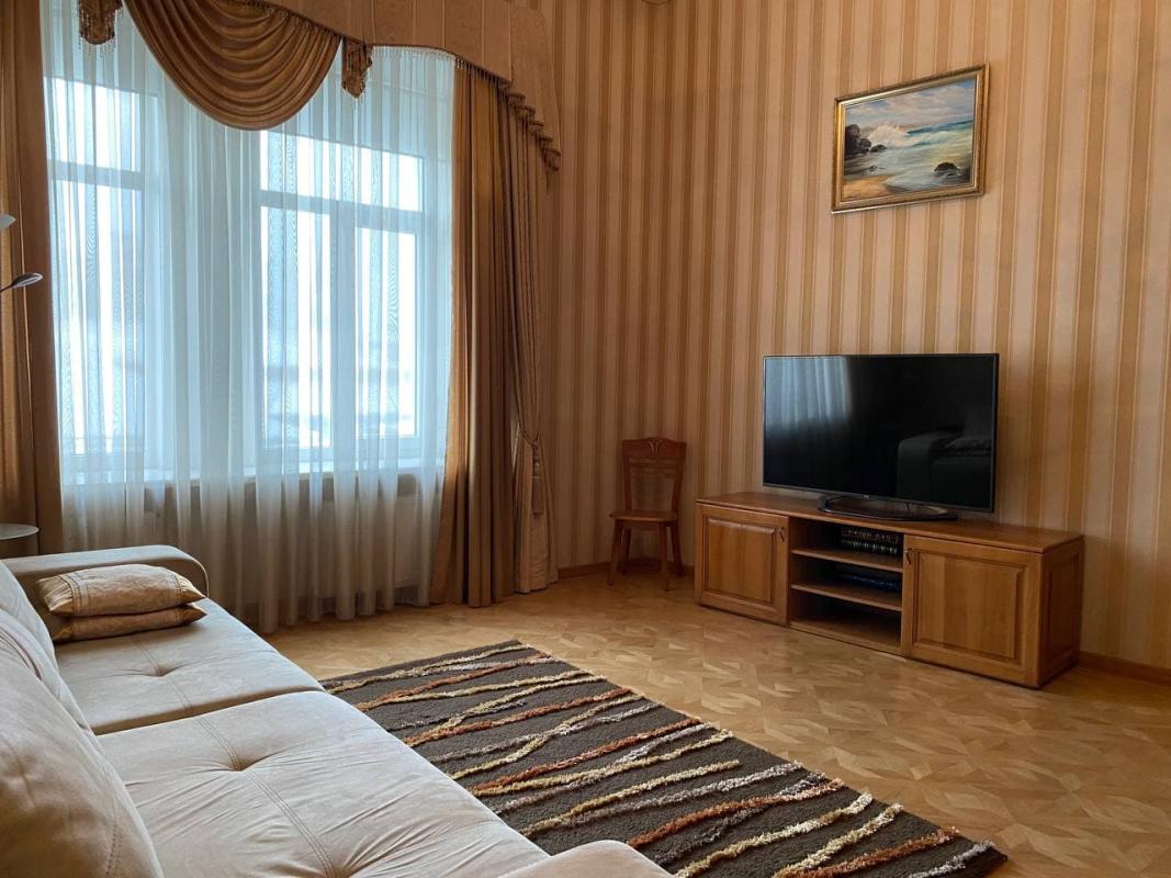 Sale 5 bedroom-(s) apartment 218 sq. m., Sumska Street 19