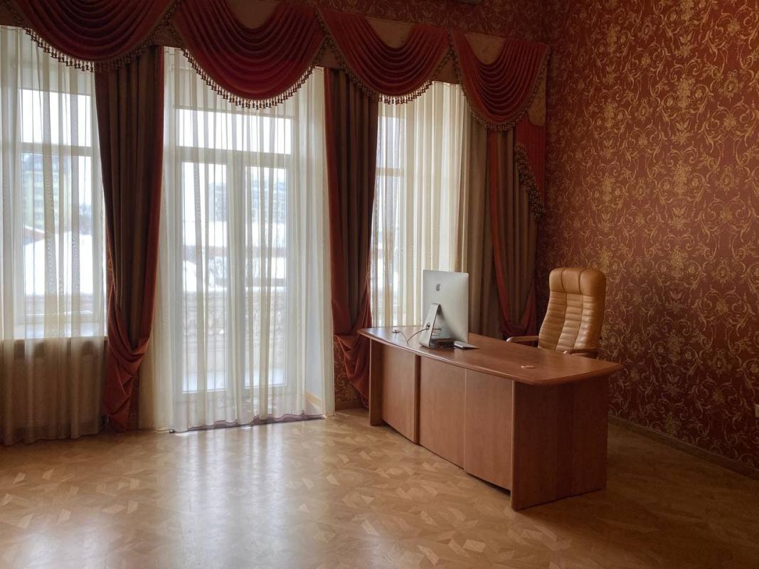 Sale 5 bedroom-(s) apartment 218 sq. m., Sumska Street 19