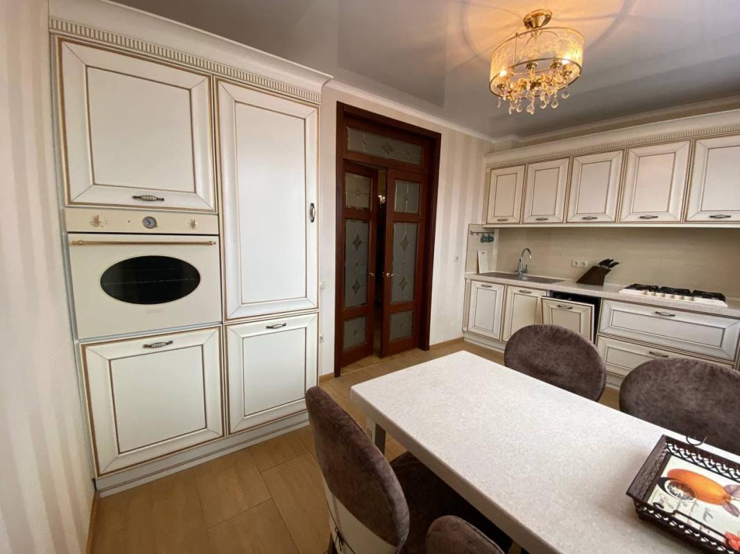 Sale 5 bedroom-(s) apartment 218 sq. m., Sumska Street 19