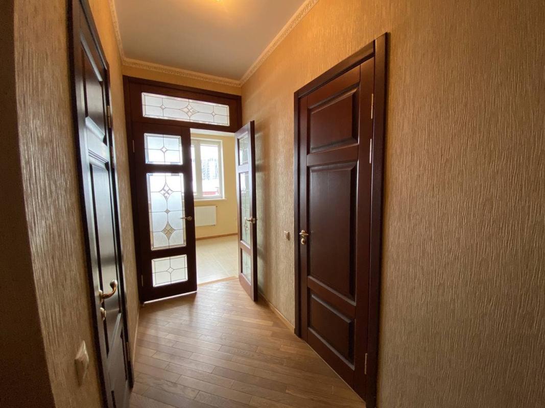 Sale 5 bedroom-(s) apartment 218 sq. m., Sumska Street 19