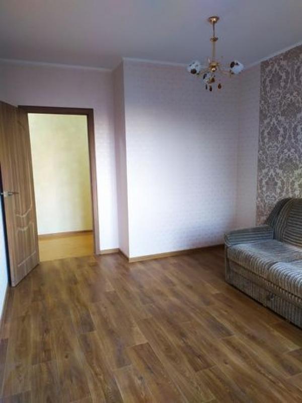 Long term rent 3 bedroom-(s) apartment Zolochivska Street 28