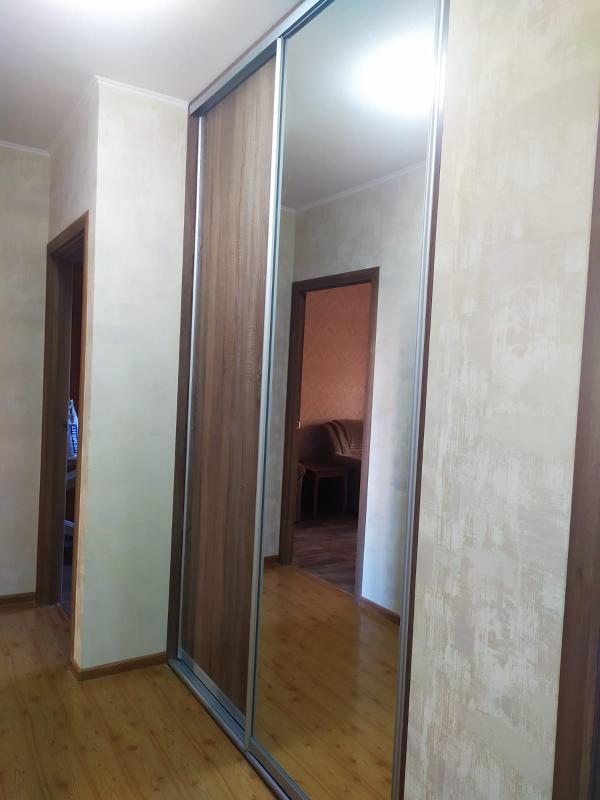 Long term rent 3 bedroom-(s) apartment Zolochivska Street 28