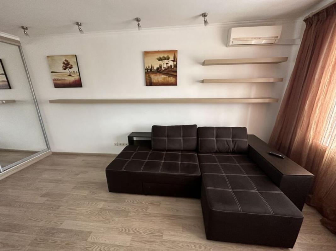 Sale 1 bedroom-(s) apartment 29 sq. m., Naberezhno-Korchuvatska Street 80