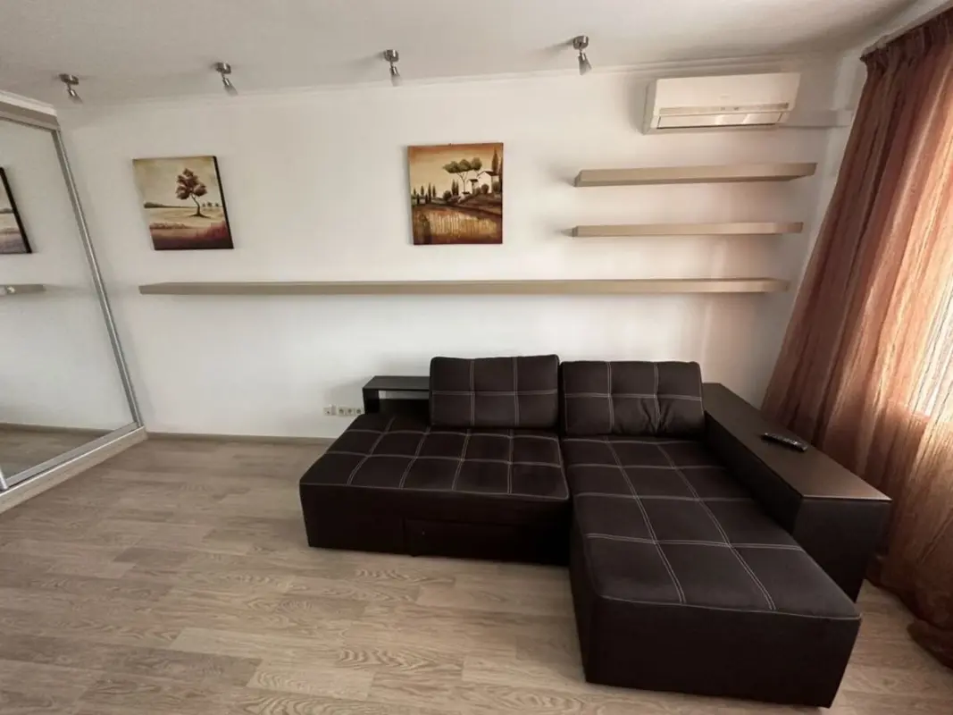 Apartment for sale - Naberezhno-Korchuvatska Street 80