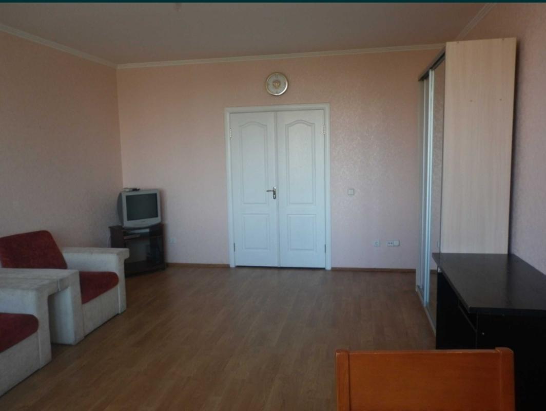 Sale 3 bedroom-(s) apartment 112 sq. m., Nizhynska Street 5