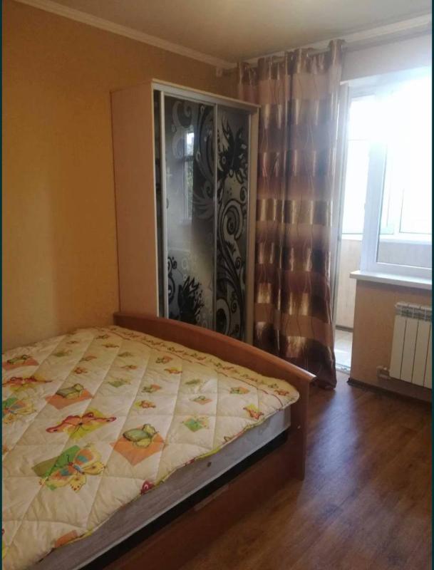 Long term rent 2 bedroom-(s) apartment Valentynivska street 21