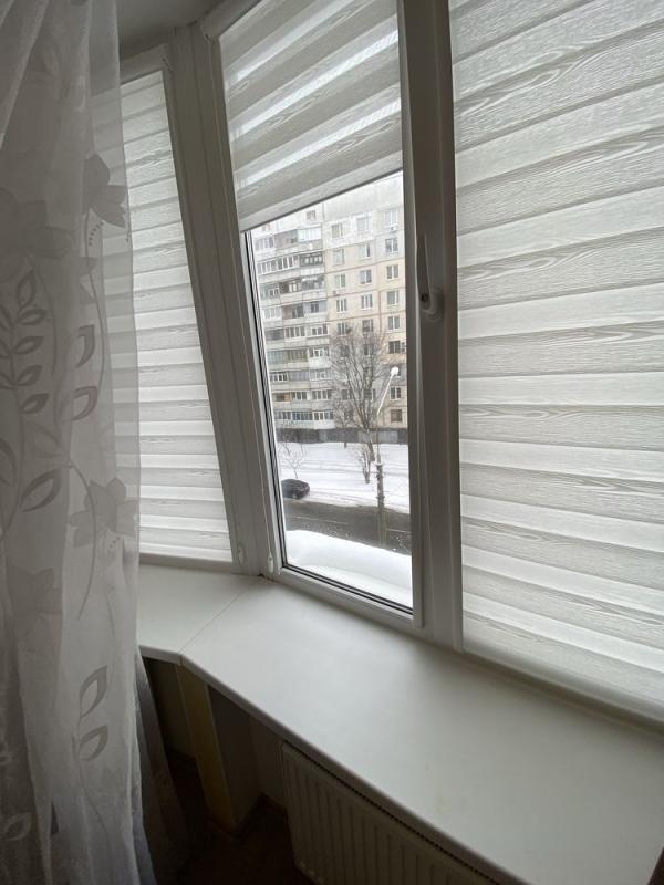 Long term rent 3 bedroom-(s) apartment Akademika Barabashova Street 32