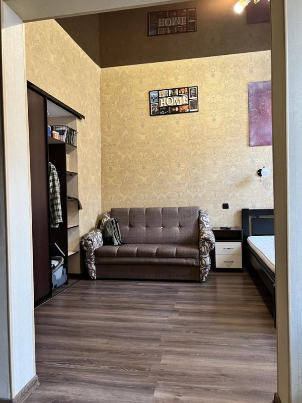 Long term rent 1 bedroom-(s) apartment Yevhena Kotliara Street (Chervonoarmiiska Street) 8/10в