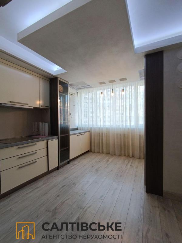 Sale 3 bedroom-(s) apartment 70 sq. m., Krychevskoho street 40