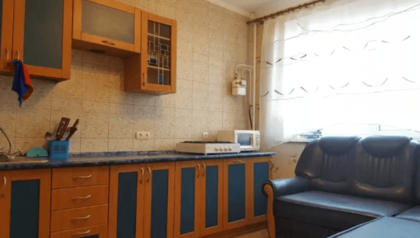 Long term rent 1 bedroom-(s) apartment Volodymyra Usenka lane (Sotsialistychnyi Lane)