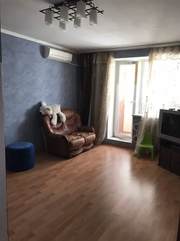 Sale 1 bedroom-(s) apartment 43 sq. m., Kharkivskykh Dyviziy Street